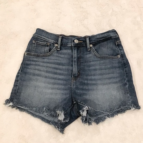 Levi’s 28 6/7) Mile High Denim Women’s Jeans Shorts High Rise Raw Hems Stretch - Picture 3 of 11